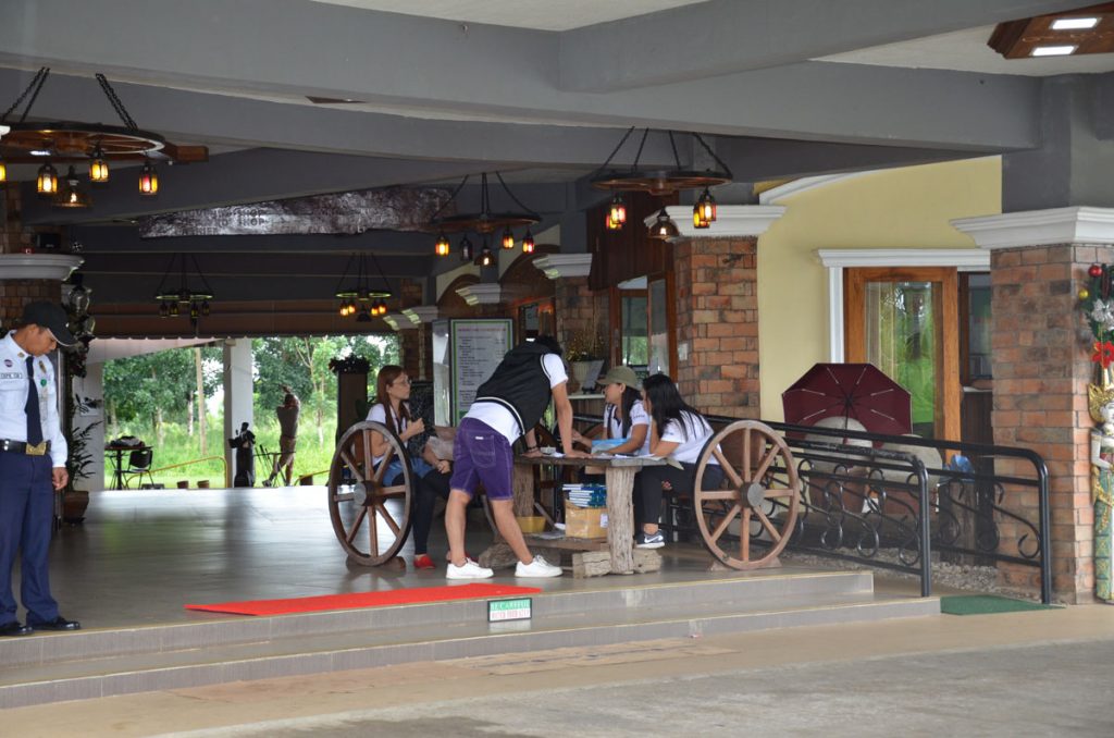 haciendas-de-naga-lobby-2